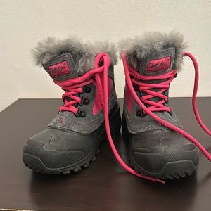 North face girls snow boots.